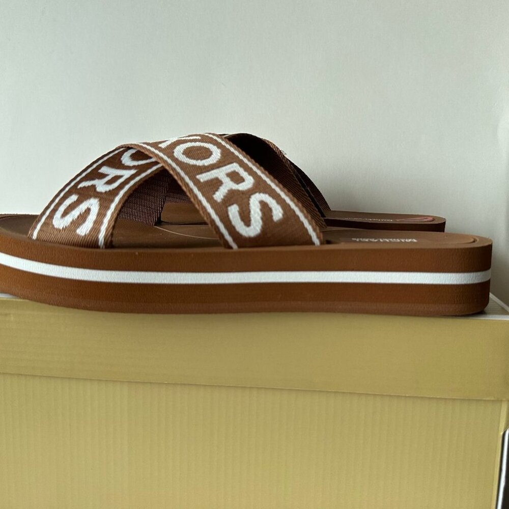 NIB Michael Kors Brown Suzi Slide Sandals Size 6, 7, 8, 9,10 & 11 - Picture 3 of 7